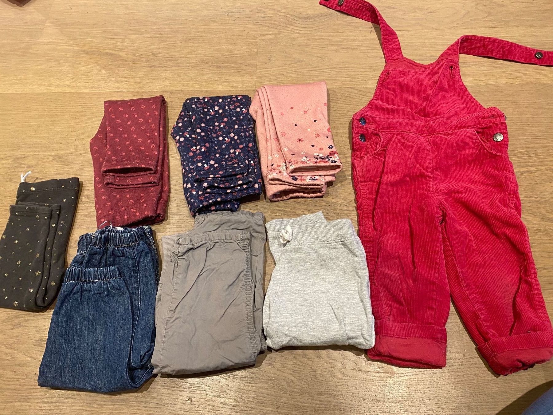 Lotti & Set di vestiti: Mädchen Kleiderpaket Grösse 86 – Usato da Alpnach Dorf venduto da Fengeli 4
