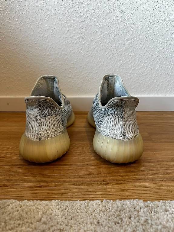 Chaussures hommes: Yeezy Boost V2 Cloud White Reflective – D'occasion à Binningen par Ramon_01 2