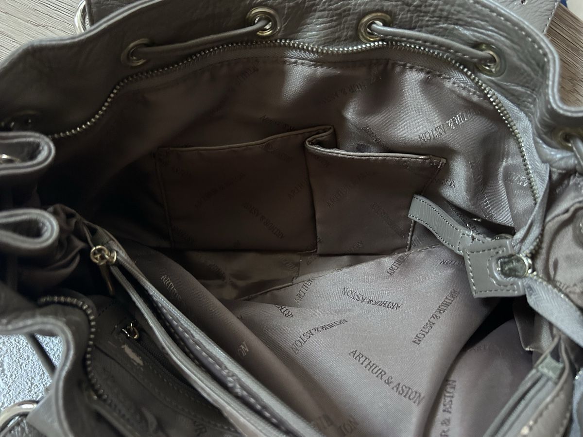 Arthur & Aston Borse da donna: Sac Arthur & Aston – Usato da Cornaux NE venduto da Zabou22 2
