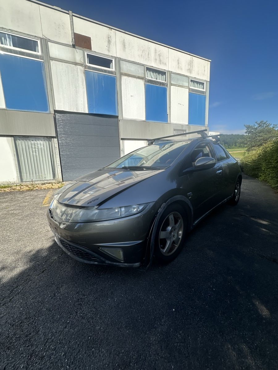 Honda Autos: Honda Civic 1.8 – D'occasion à Gals par aya_p7pd 2