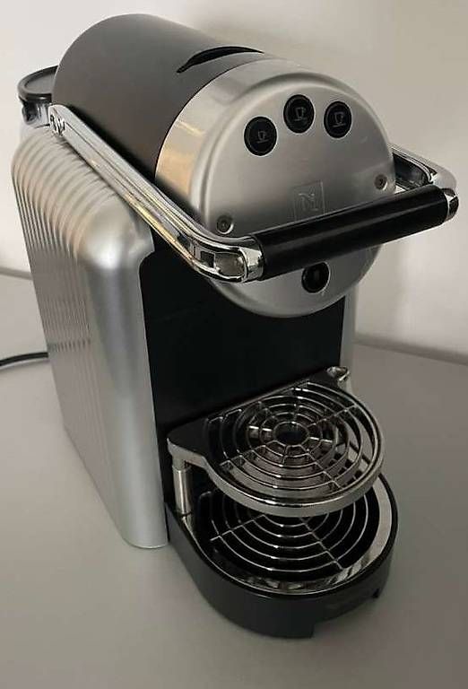 Macchine per caffè & Macchine per espresso: Zenius Nespresso Kaffe Maschine Pro – Usato da Basel venduto da the_v79l 1