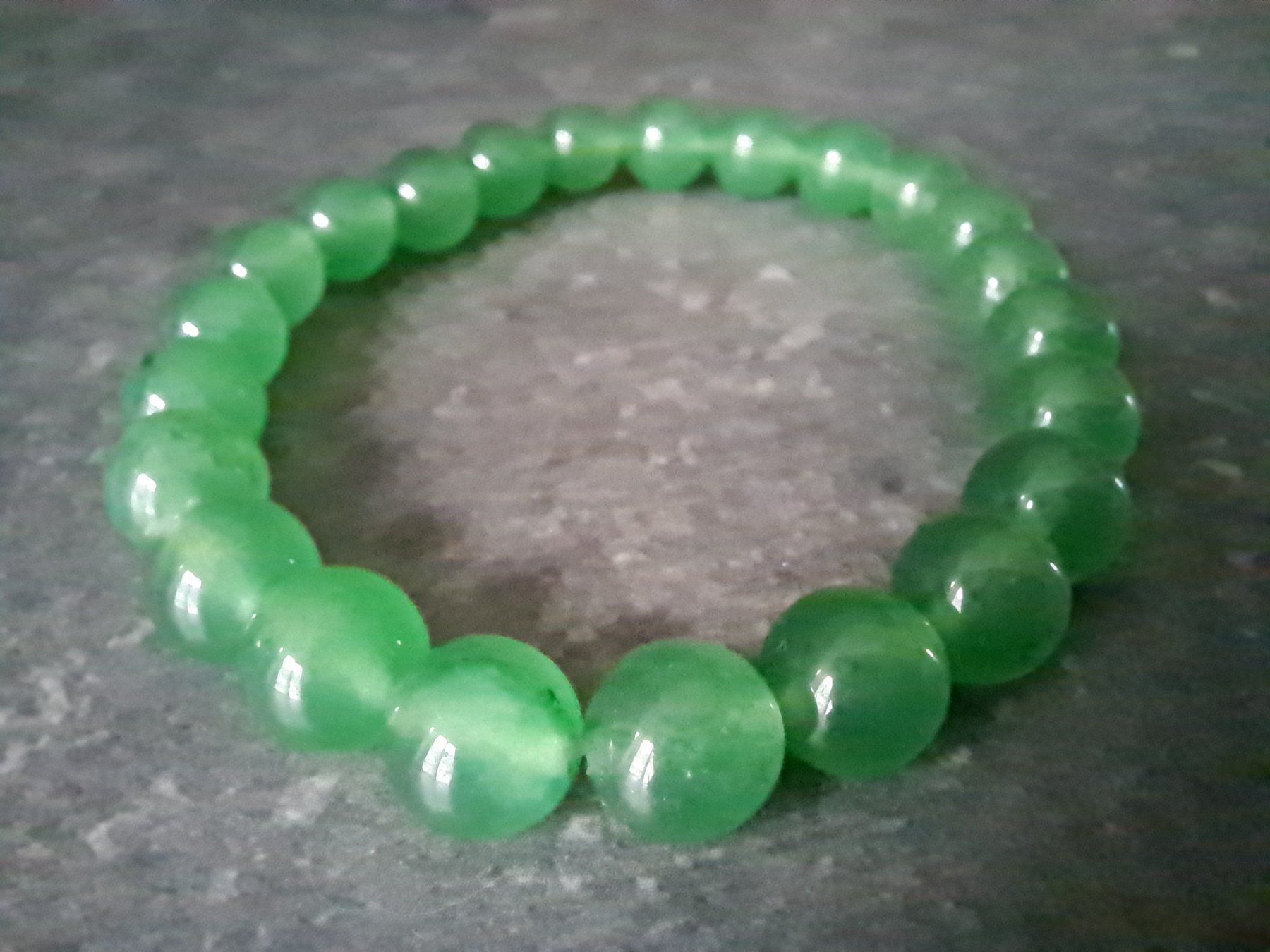 Bracciali & Braccialetti: Bracelet de perles en jade – Nuovo e nell'imballaggio originale da St-Imier venduto da supernova21 2