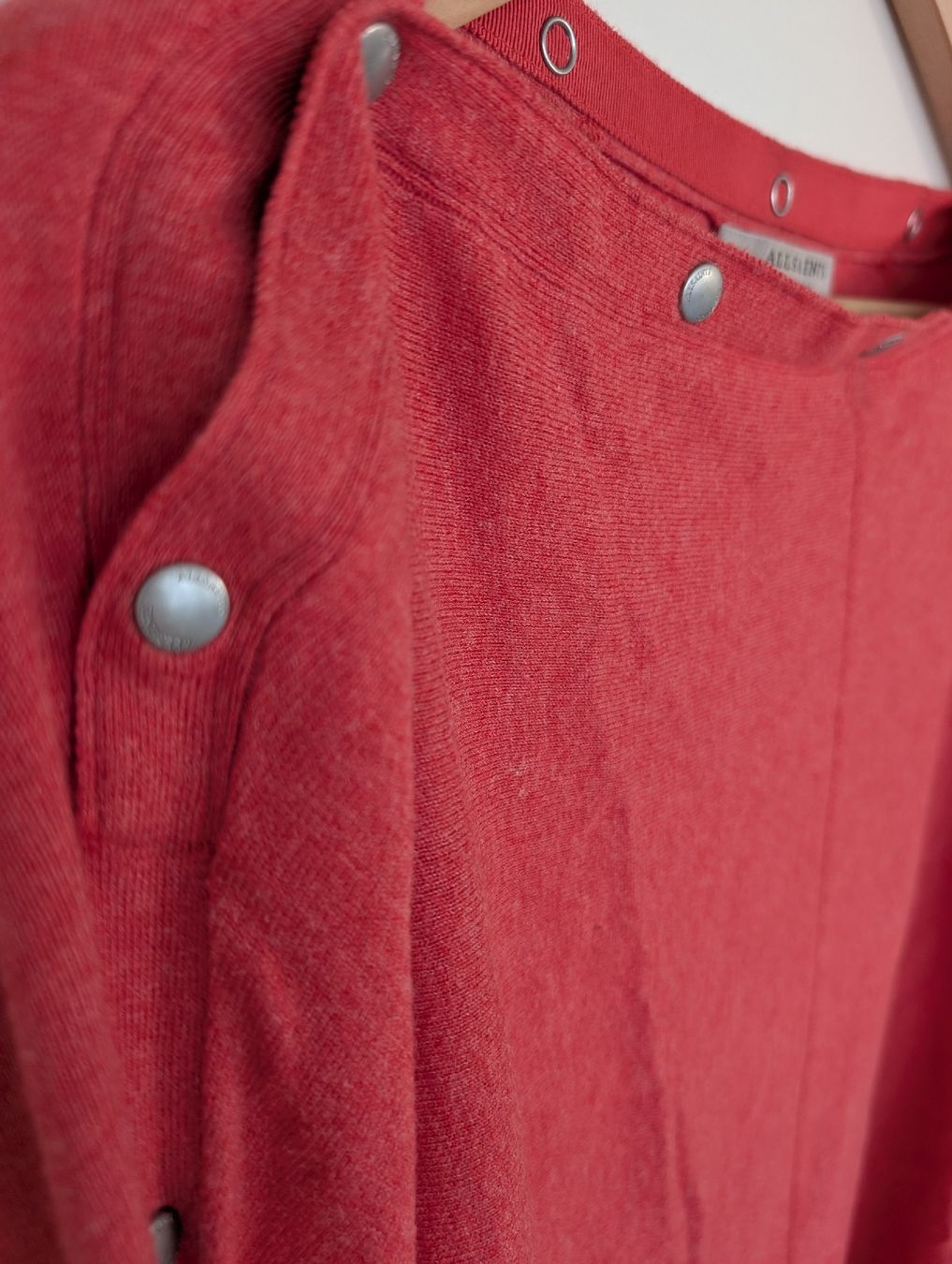 Maglioni & Felpe: AllSaints Pullover, Gr. M, Knopfdetail, Top! – Usato da Basel venduto da an_v7yj 2
