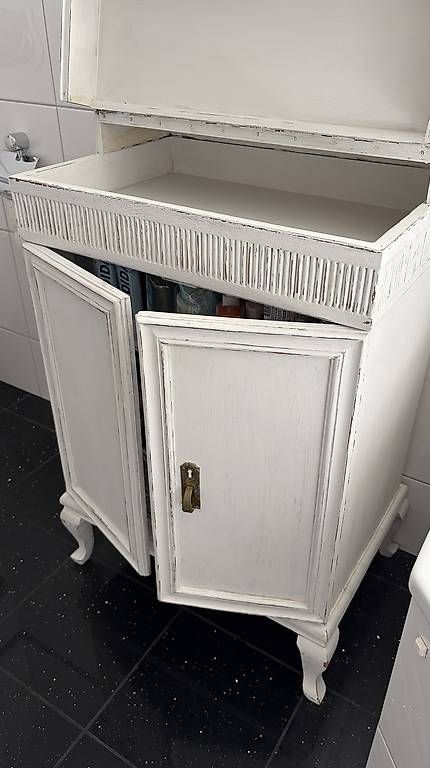 Cassettiere: Spezialmöbel im Shabby chic Stil – Usato da Frick venduto da TheBurningHeart 4