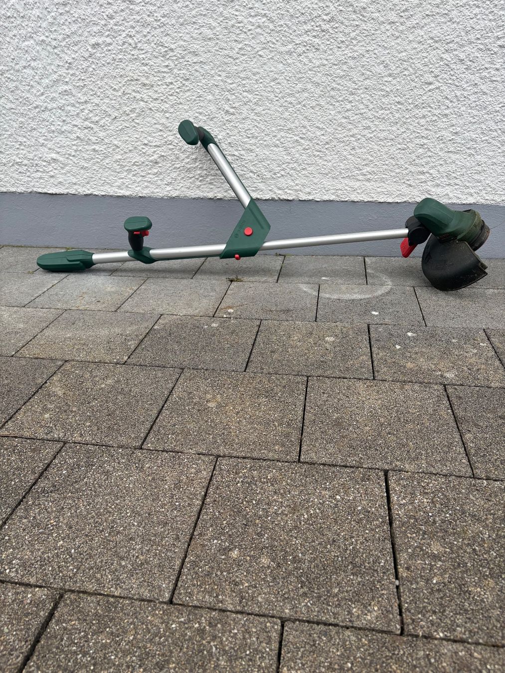 Bosch Alle Werkzeuge: Freischneider Bosch – Gebraucht aus Langnau i. E. von lynnlaura 1