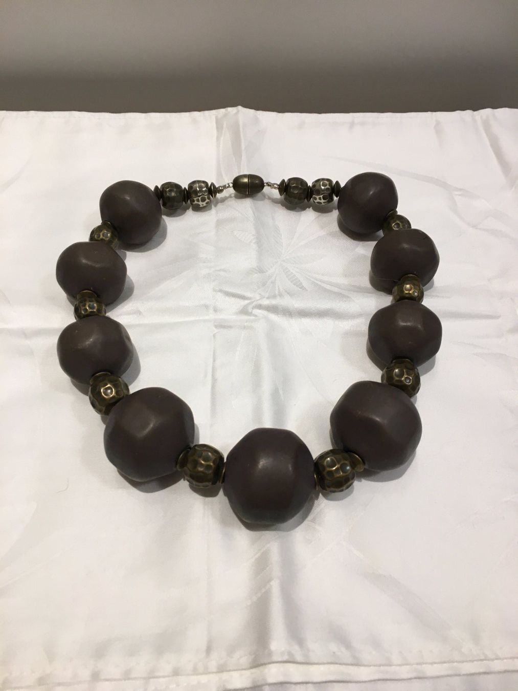 Catenine: Braune Statement Kette mit Antik Details – Usato da Heerbrugg venduto da dwfg 1