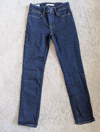 jean Levi's 26