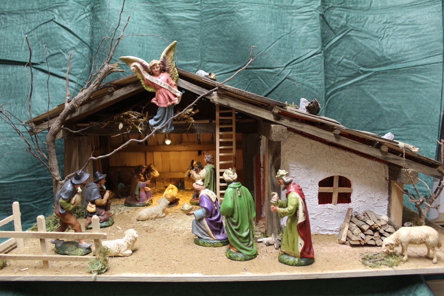 Tutte le decorazioni: Weihnachtskrippe – Usato da Sursee venduto da Santenberg