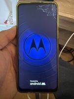 Smartphone Motorola écran fissuré état défectueux