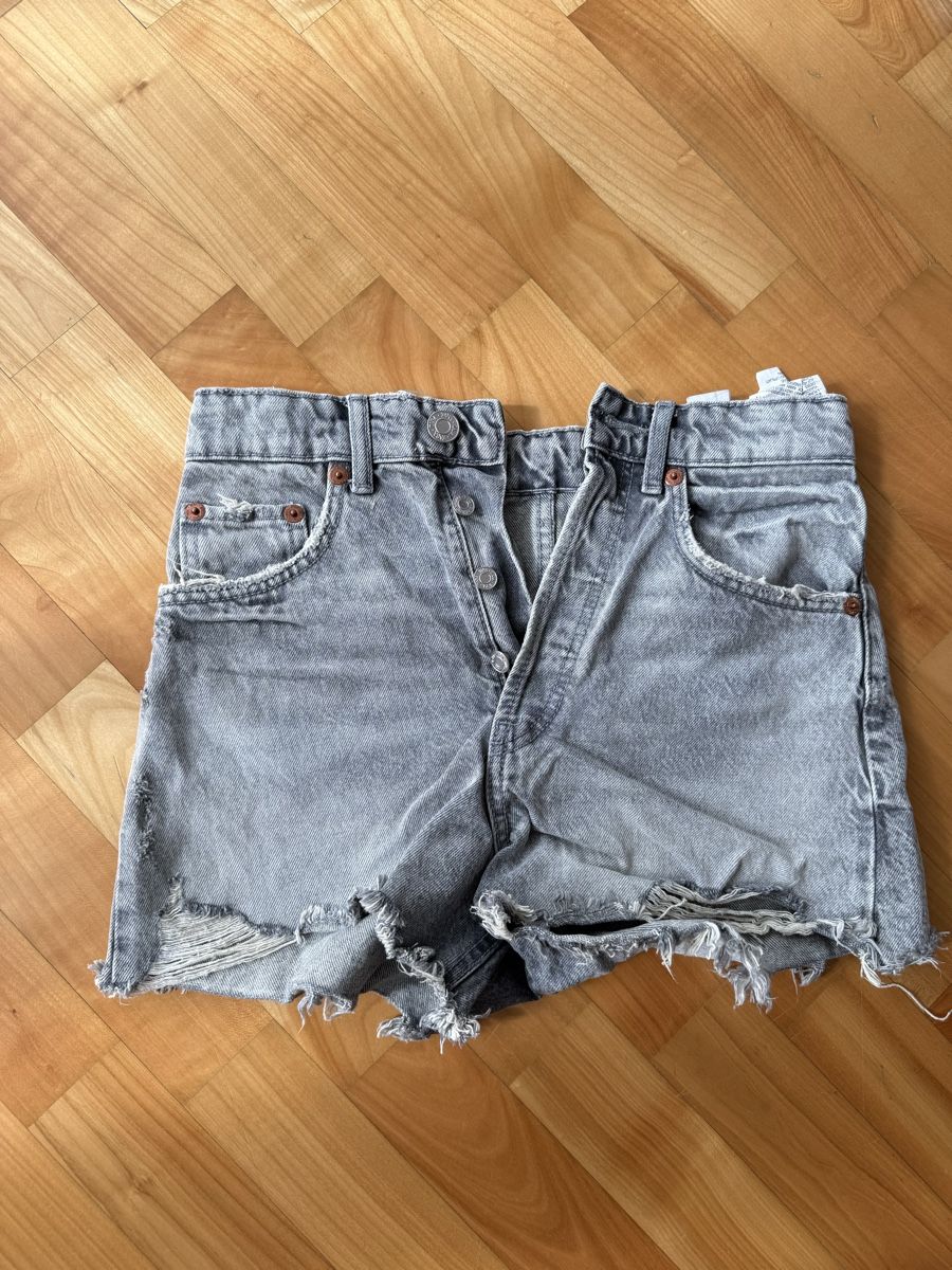 Zara Jeans: Zara Jeans Shorts, grau, Grösse 34 – Usato da Lachen SZ venduto da ali_5xw5