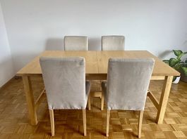  Ausziehbarer Tisch und 6 Stühle 