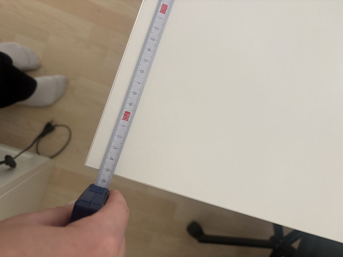 Ikea Tables: VIHALS Table Ikea – D'occasion à Neuhausen par george.hatton 3