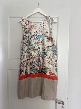 Kleid la fee maraboutee Blumenmuster Grösse 42 guter Zustand