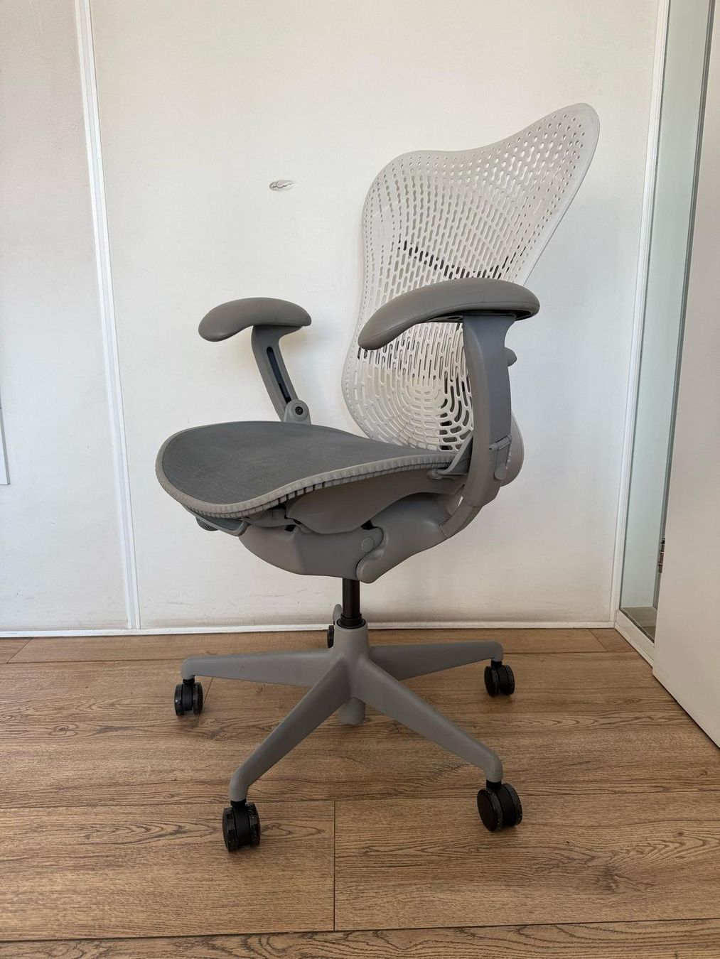 Chaises: Herman Miller Mirra Alpine – D'occasion à Purmerend par Offeco 5