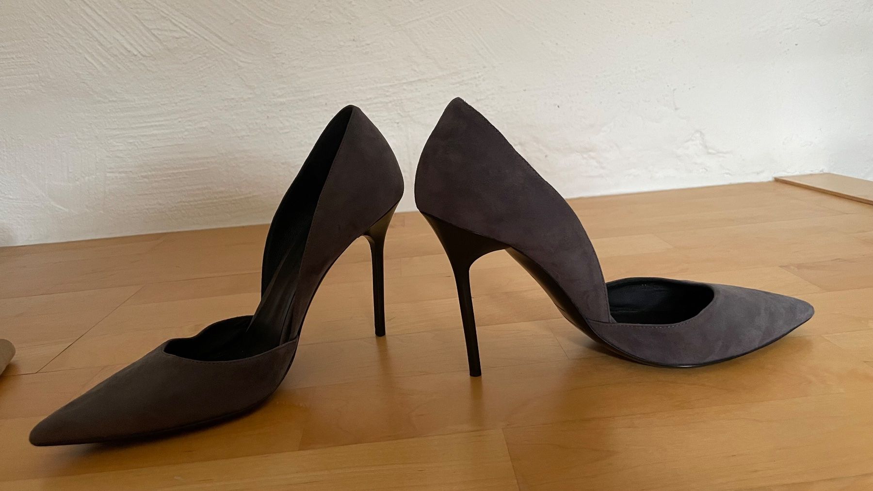 Burberry Scarpe da donna: Burberry Suede Heels 38 – Nuovo (secondo la descrizione) da Baden venduto da lor_hk6j 3