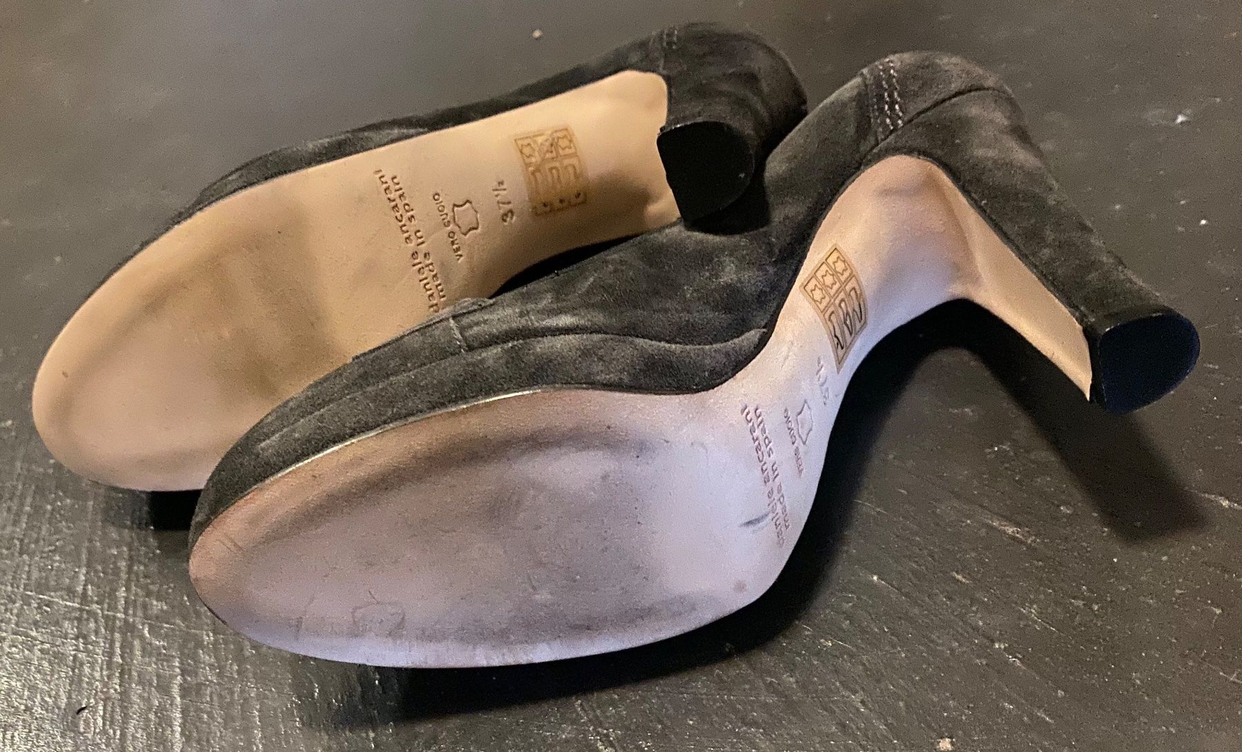 Damenschuhe: Pumps graues Wildleder ungetragen 37.5 – Neu (gemäss Beschreibung) aus Chur von simhofstr 3