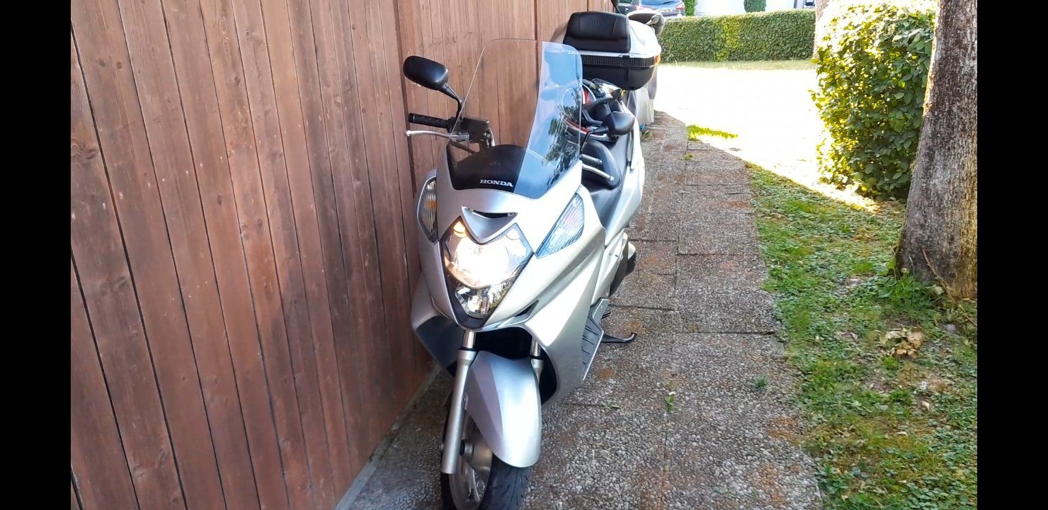 Honda Scooter: Honda Silverwing 600 / Abholen GE oder BE/ MFK 07.2025 – Usato da Rüdtligen venduto da Tamir0