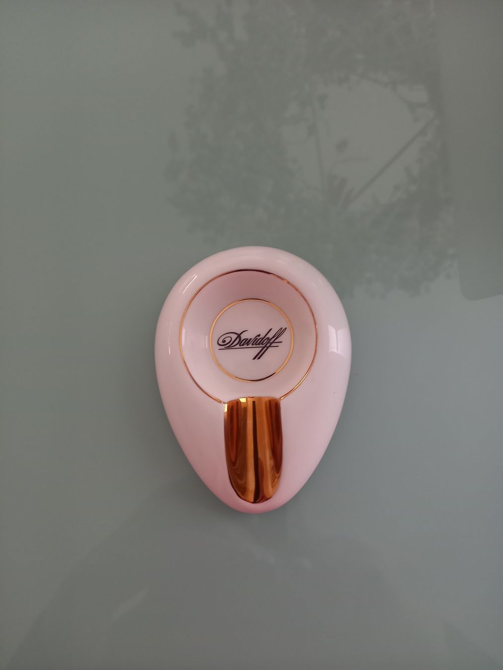 Davidoff Aschenbecher: Davidoff Original Aschenbecher mit Logo  Weiss Gold Elegant – Neu (gemäss Beschreibung) aus chur von sieger911
