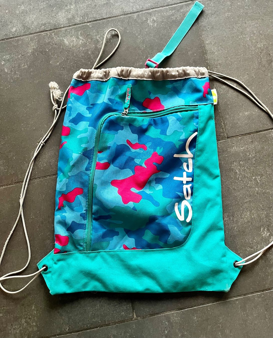 Satch Taschen: Satch Turnsack Sportbeutel Türkis/Pink – Gebraucht aus Domat-Ems von Confidar