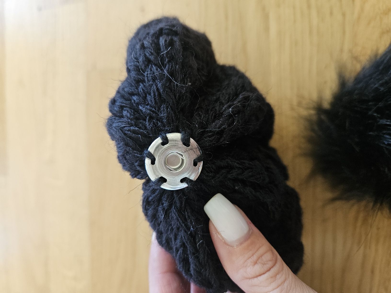 Copricapi, berretti & cappellini: Bonnet Beanie Bear noir avec trois pompons interchangeables – Nuovo e nell'imballaggio originale da Morges venduto da Mlle_Croft_91 5
