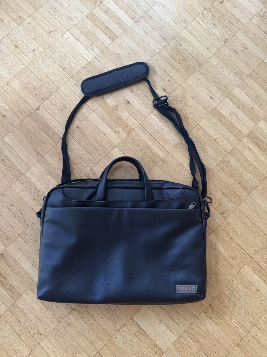 Borse: Laptop Tasche Schwarz - Port Design – Usato da Bern venduto da Lexis6