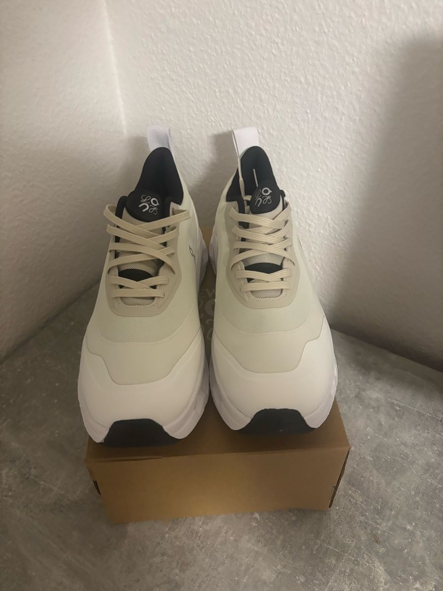 On Scarpe da uomo: Loewe On Cloudtilt 2.0 Schuhe weiss EU 43 – Nuovo e nell'imballaggio originale da Luzern venduto da luzernbiregg 1