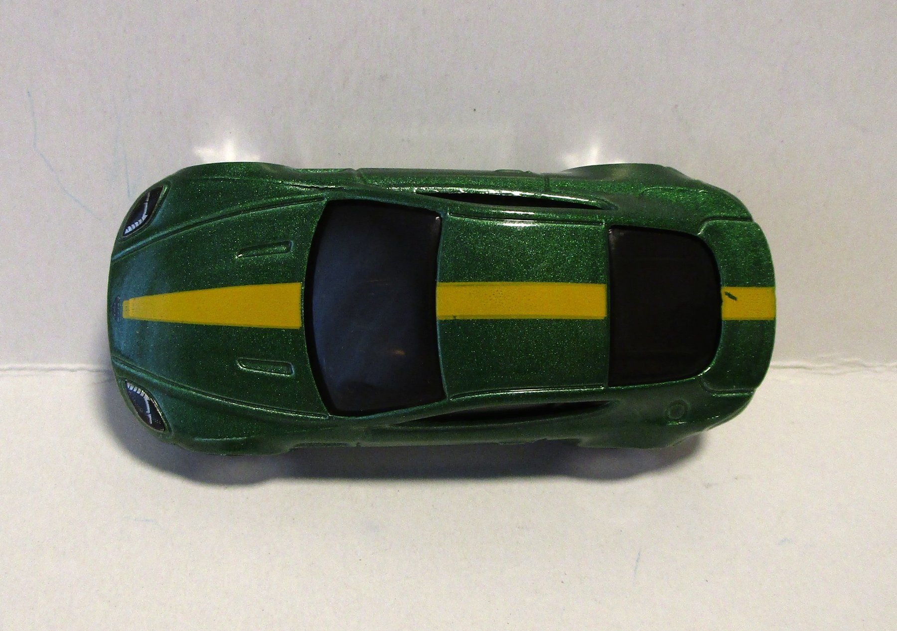 Aston Martin Modellini d'auto: HOT WHEELS ASTON MARTIN V8 VANTAGE – Nuovo (secondo la descrizione) da Chêne-Bourg venduto da breno56 4