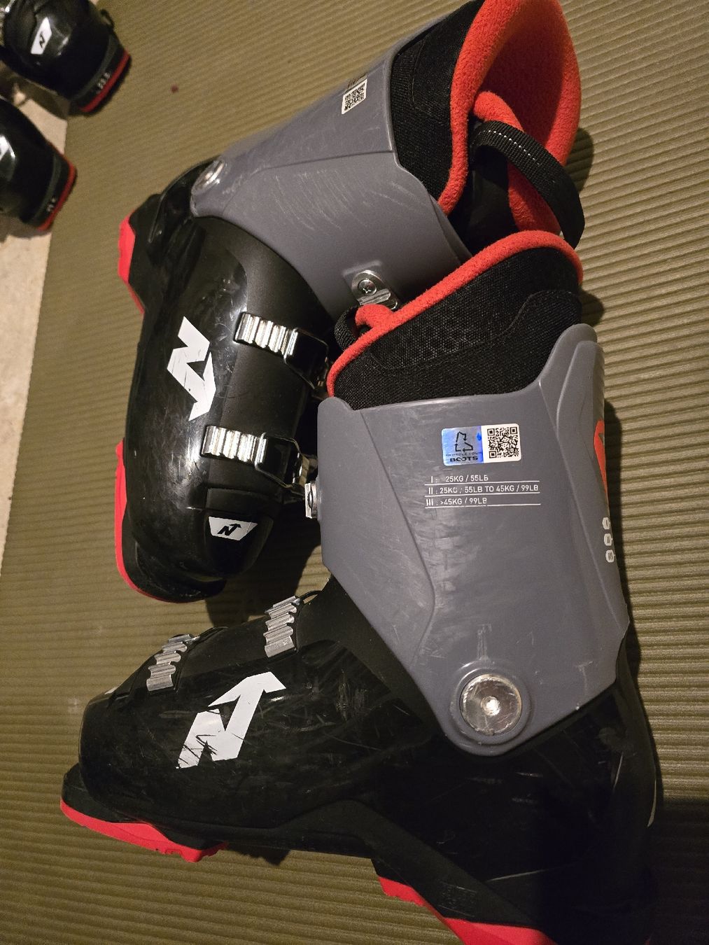 Nordica Scarpe da uomo: chaussure de ski junior taille 25.5 – Usato da La Chaux-de-Fonds venduto da Elissa 2