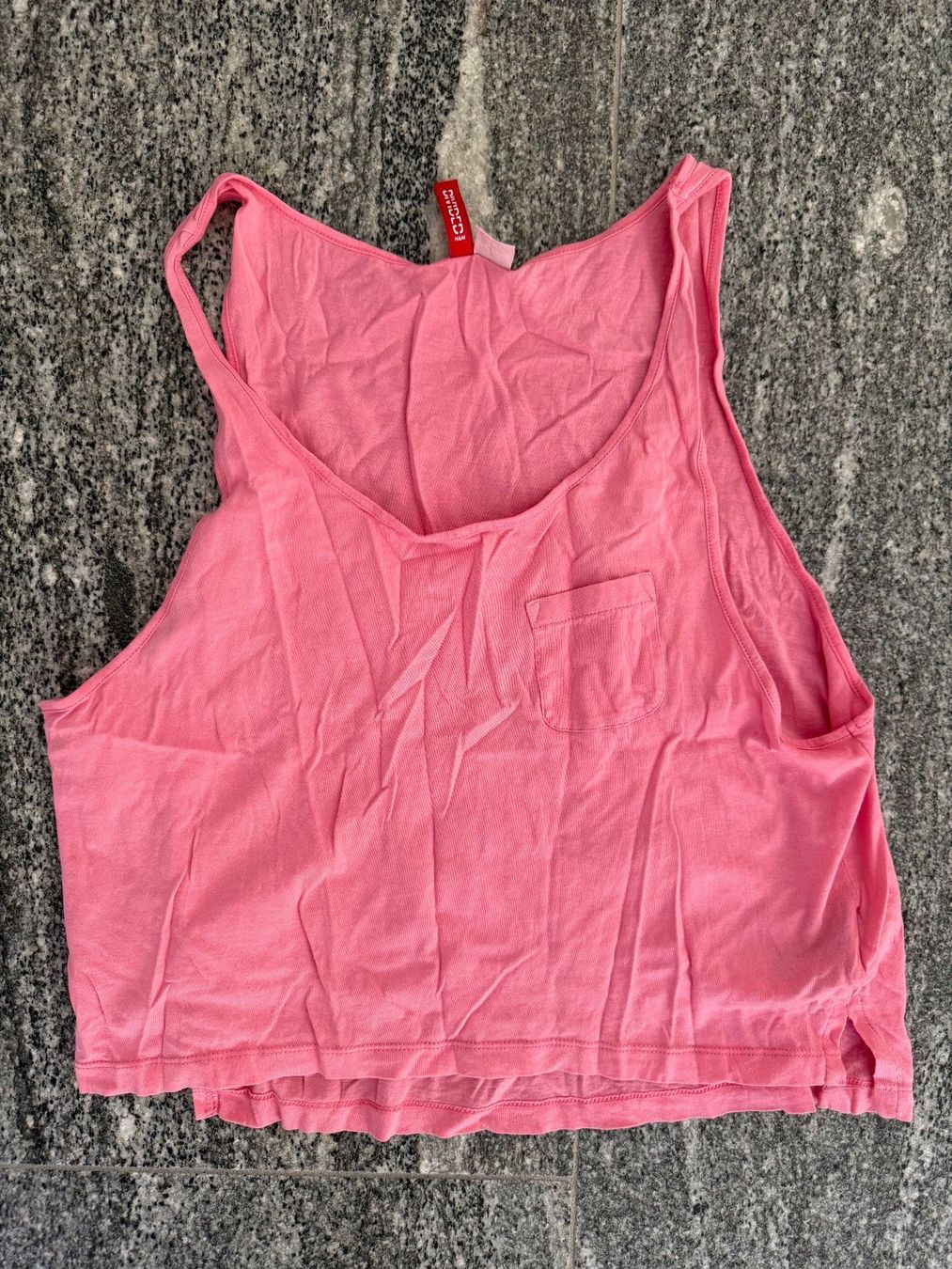 H&M Top: Bright pink womens crop top – Usato da S. Vittore venduto da via_h2nb
