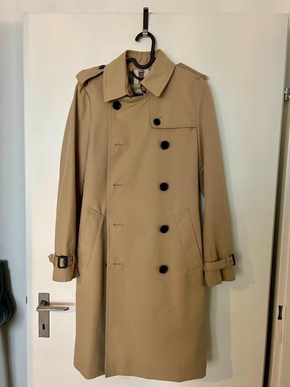 Burberry Cappotti: Burberry Trench Coat - Classic Style – Nuovo (secondo la descrizione) da Zürich venduto da Nik_Kat 1