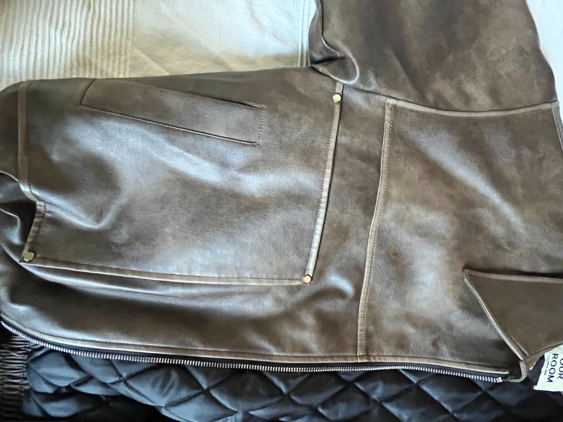 Vestes: Faux Leather Bomber Jacket – D'occasion à Zürich par lar_8z5c 2