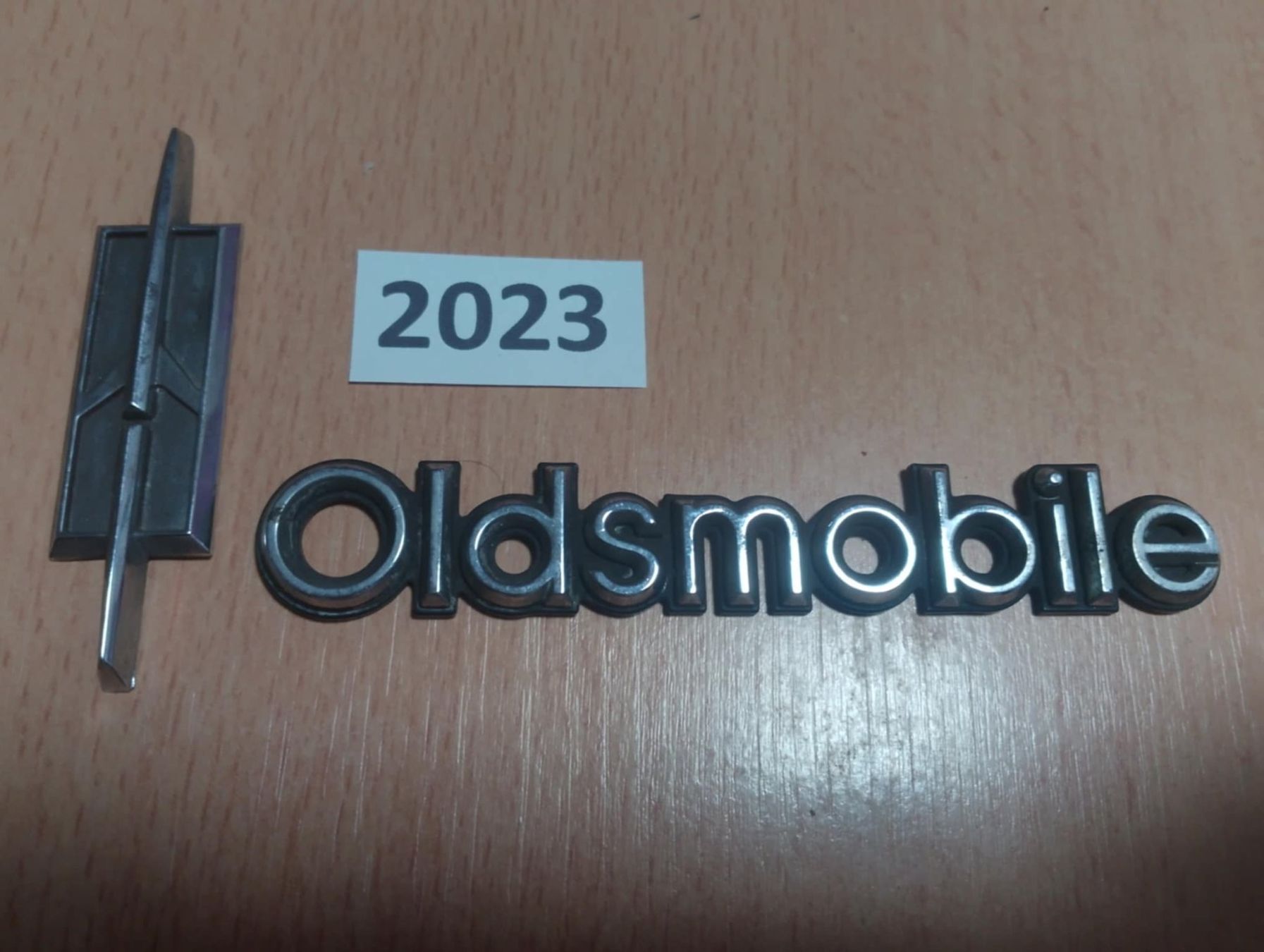Oldsmobile Tutti pezzi di ricambio auto: Embleme, Oldsmobile – Usato da Niedergösgen venduto da usc_l8gm 2