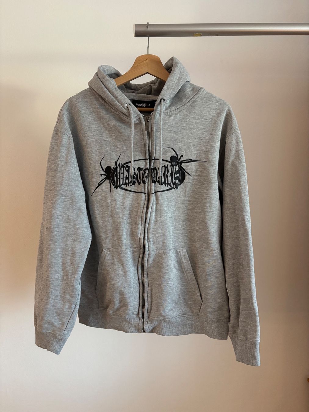 Giacche: Zip-Hoodie Wasted Paris – Usato da Neuhausen am Rheinfall venduto da ssiimmo0nn