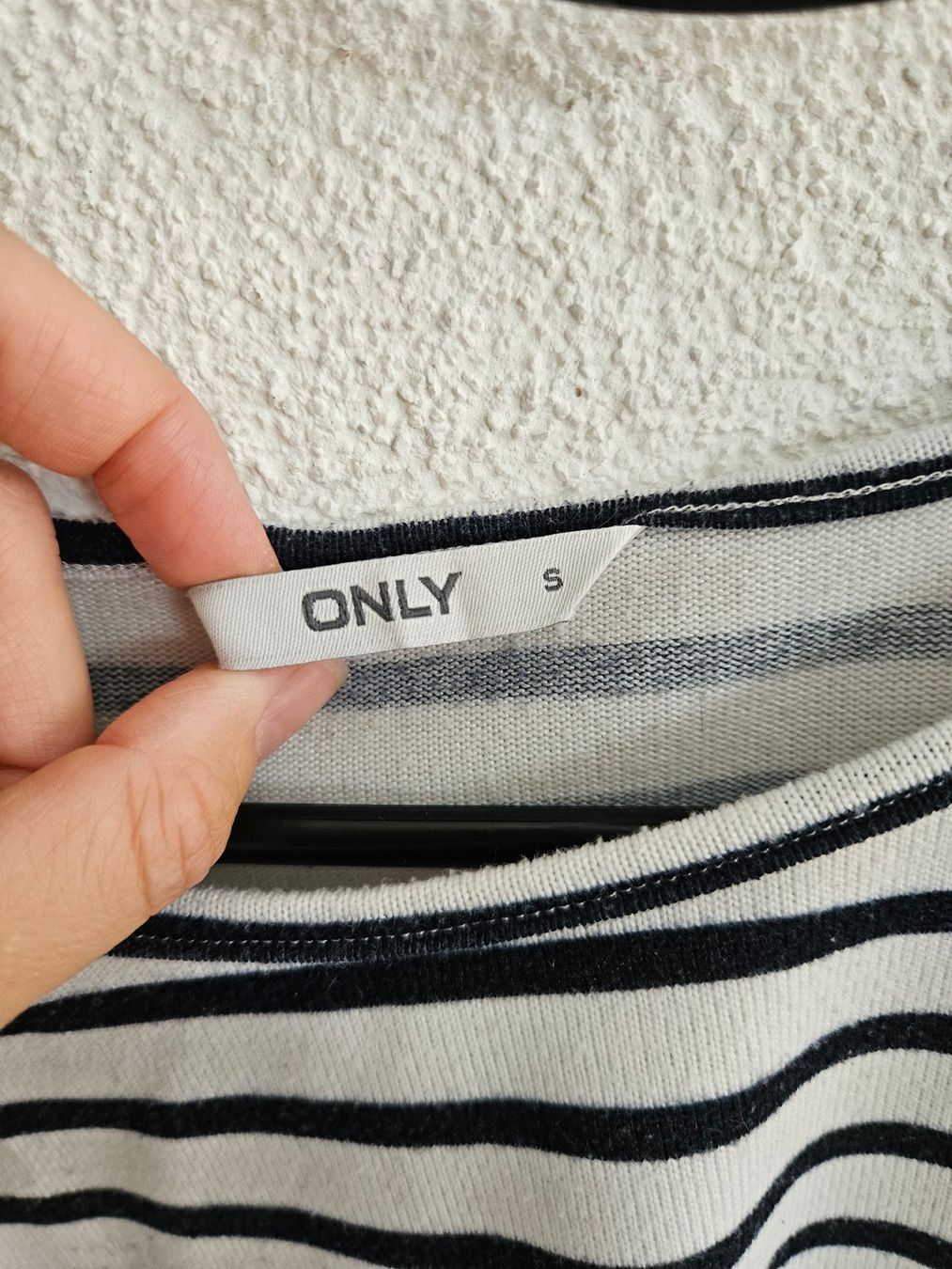 Only Pullover & Sweatshirts: Oversize Pullover gestreift, kurze Ärmel, Gr. S – Gebraucht aus Liestal von corneb 1
