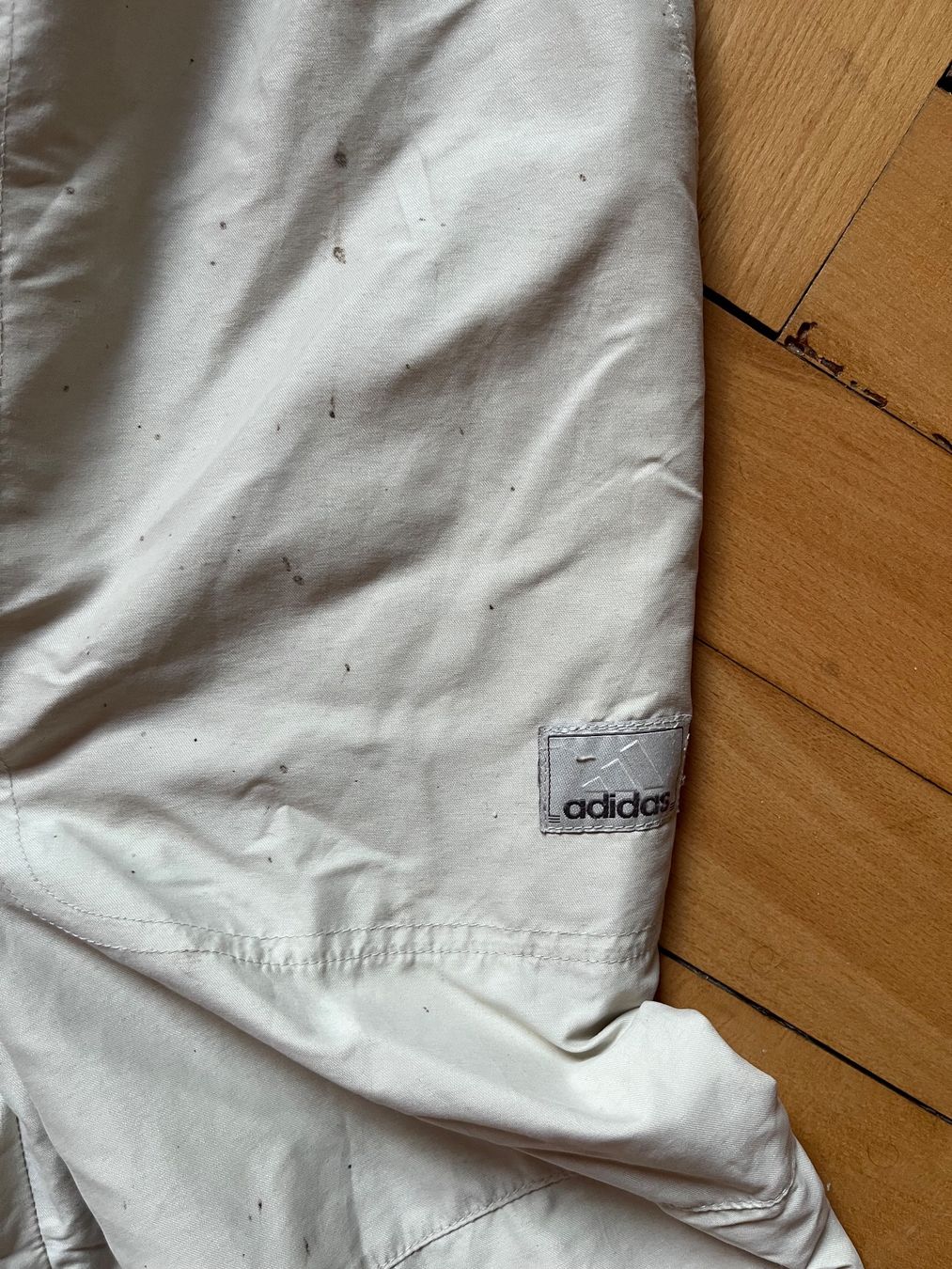 Adidas Pantaloni: Adidas Trackpants beige M – Usato da Niederscherli venduto da noa_tc6b 5