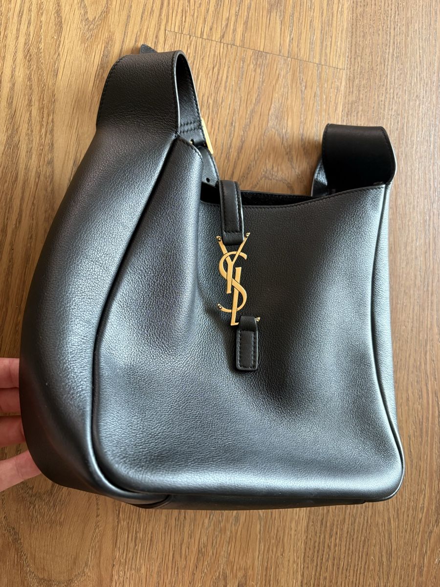 Saint Laurent Borse da donna: Saint Laurent Le 5 à 7 Leder Handtasche Medium schwarz – Usato da Zug venduto da bia_v6gf 1