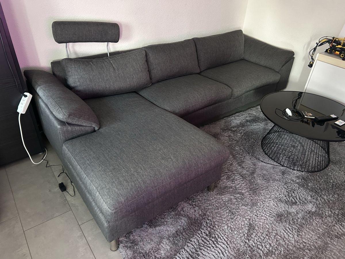 Divani: Ecksofa grau Stoff guter Zustand – Usato da Grüt (Gossau ZH) venduto da PhiSchu06