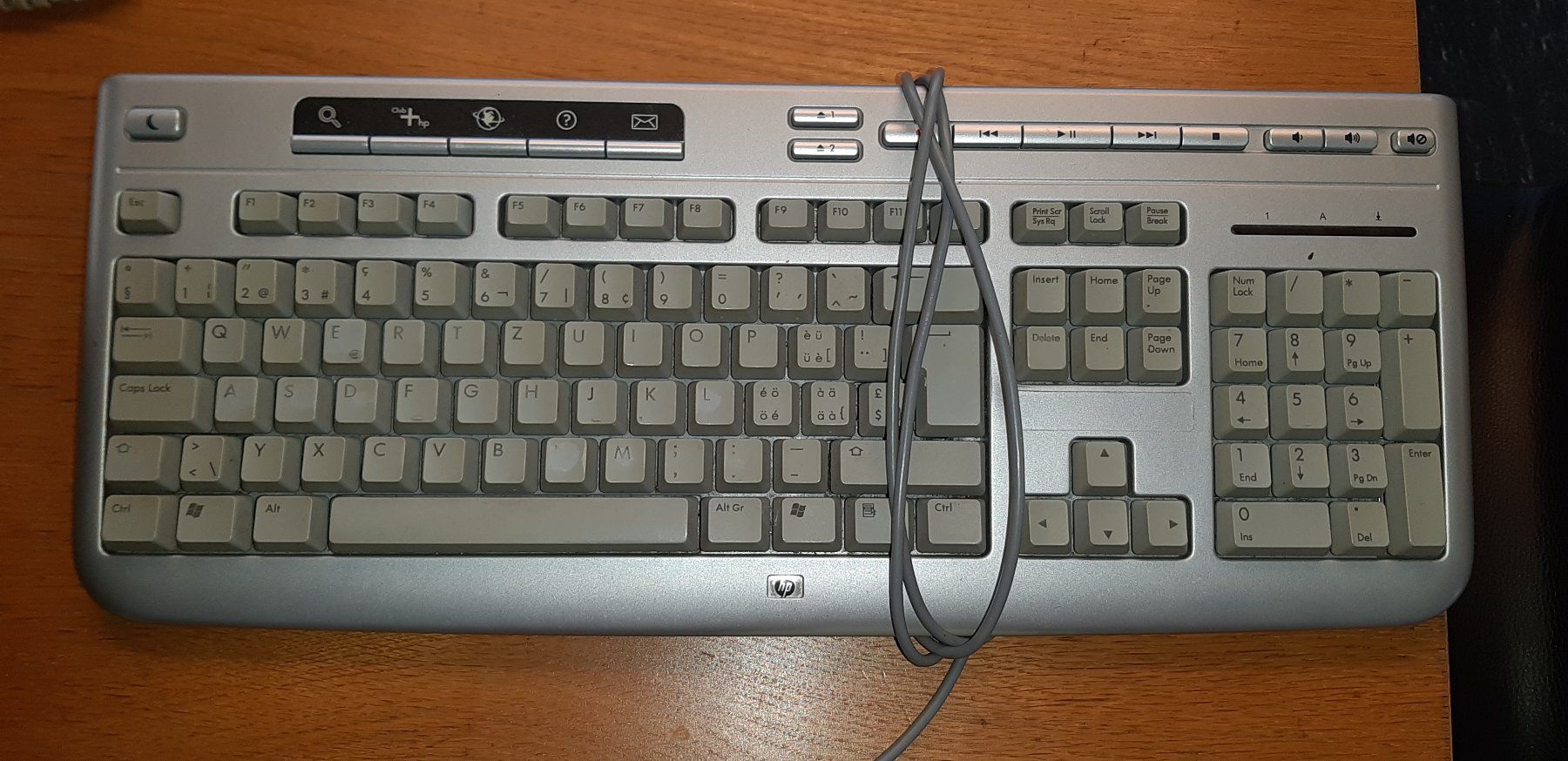 Tastiere: Altes HP Keyboard/Tastatur 5187-8443 silver grey – Usato da Henggart venduto da hen_9f22