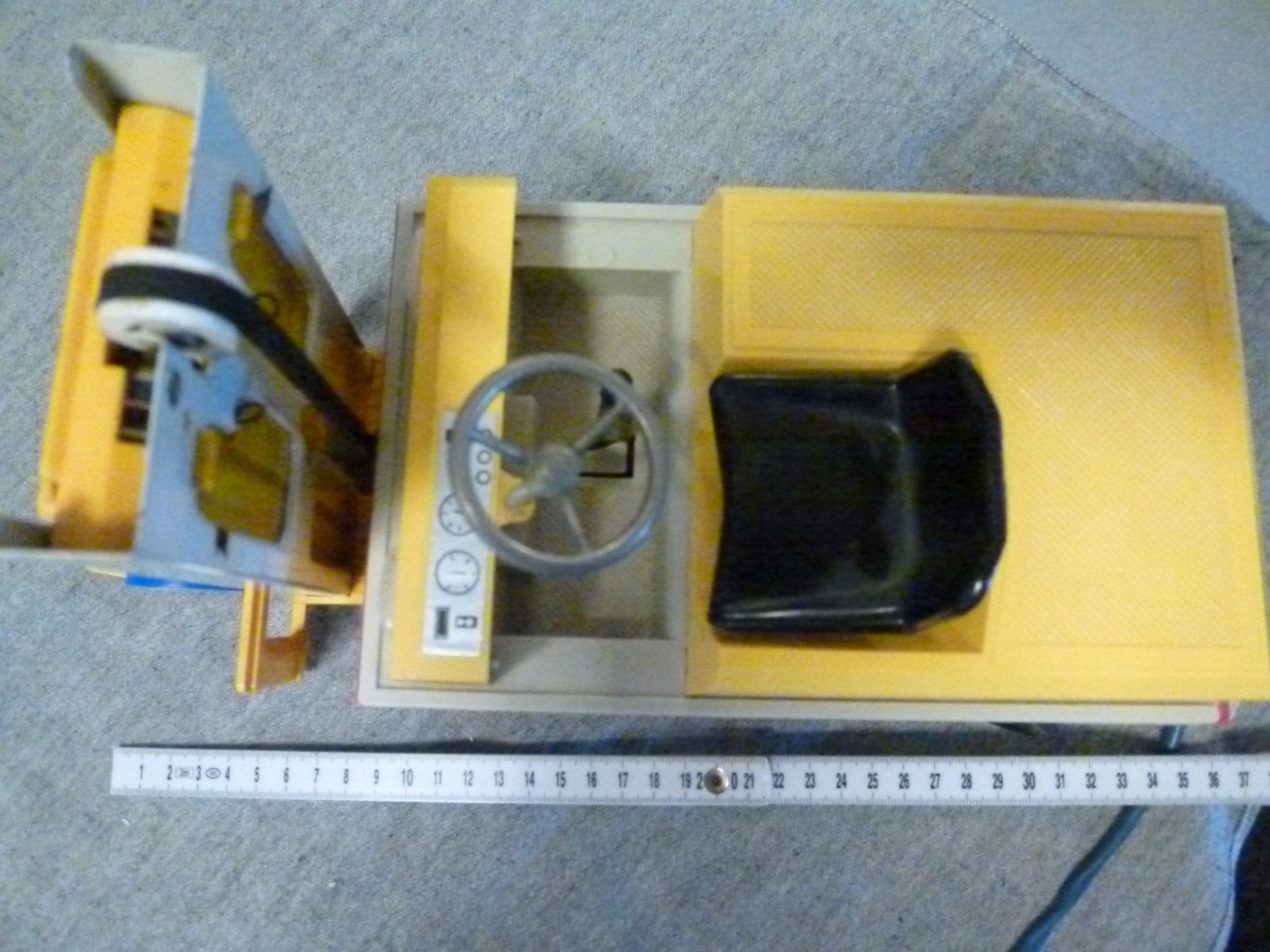 Gama Modellini d'auto: Gabelstapler "LINDE" uralt von GAMA - L.30cm "Fernsteuerung" – Usato da Reiden venduto da Aston2 1