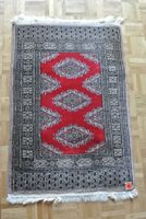 Kleinteppich rot mit geometrischem Muster guter Zustand