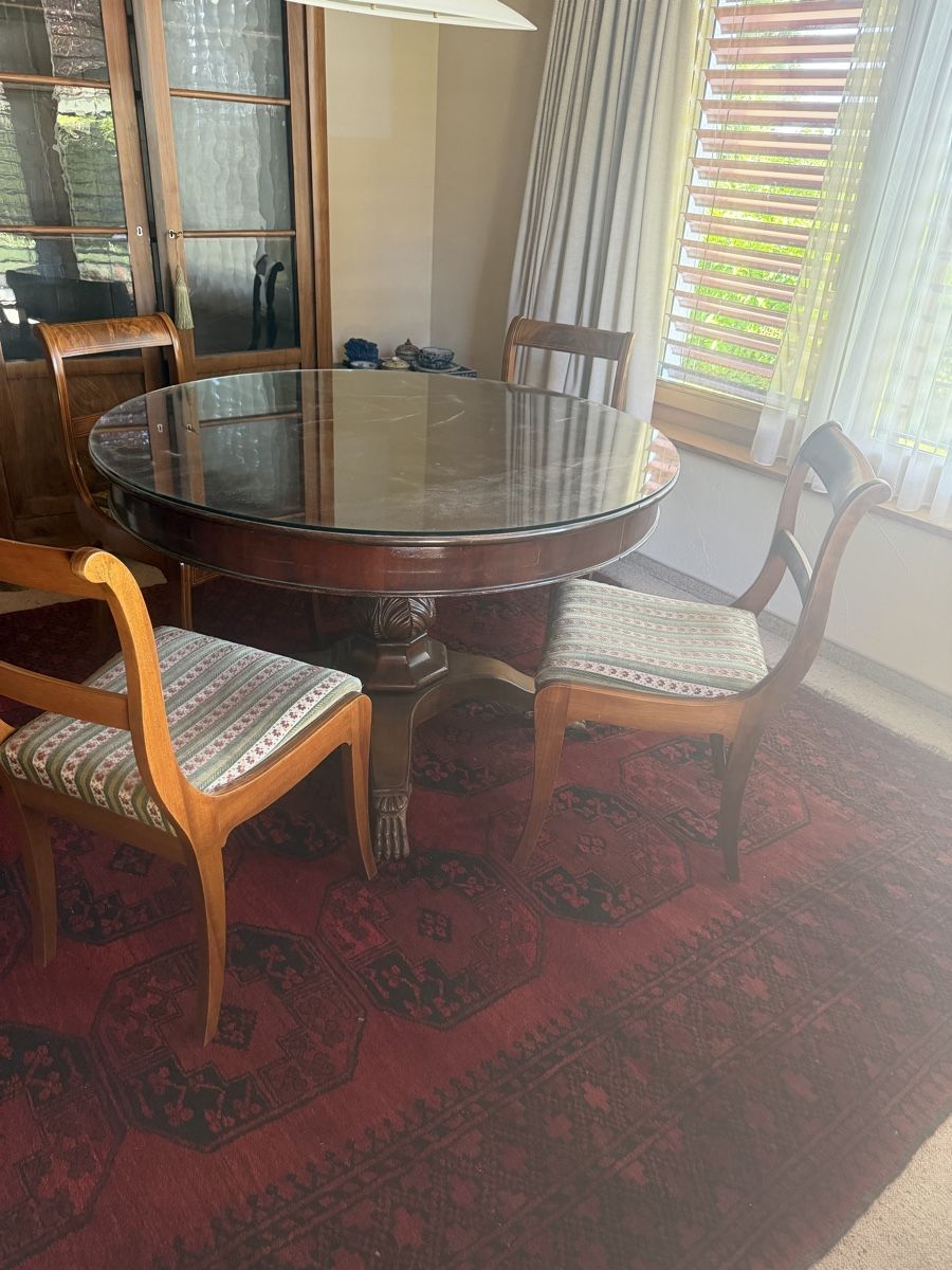 Set de table et chaises: Esstisch mit Stühle  – D'occasion à Kollbrunn par Jani2015 2