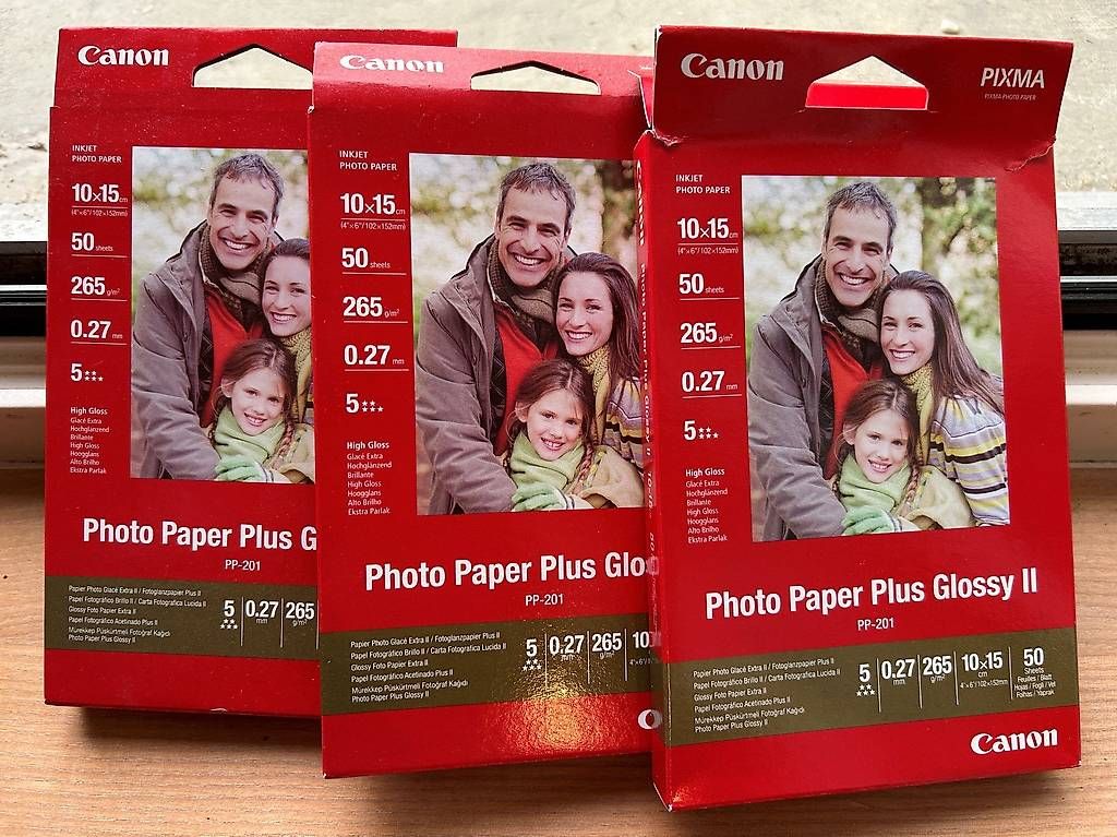 Papier: Fotopapier Canon  – D'occasion à Fribourg par AnniC