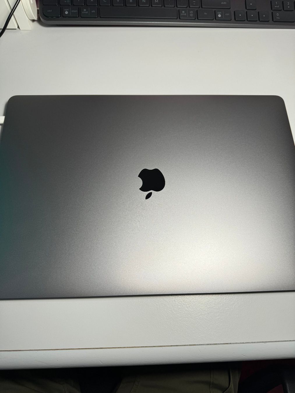 Apple Notebook: MacBook Pro 16' Touch Bar – Usato da Belmont-Lausanne venduto da A.ndre 3