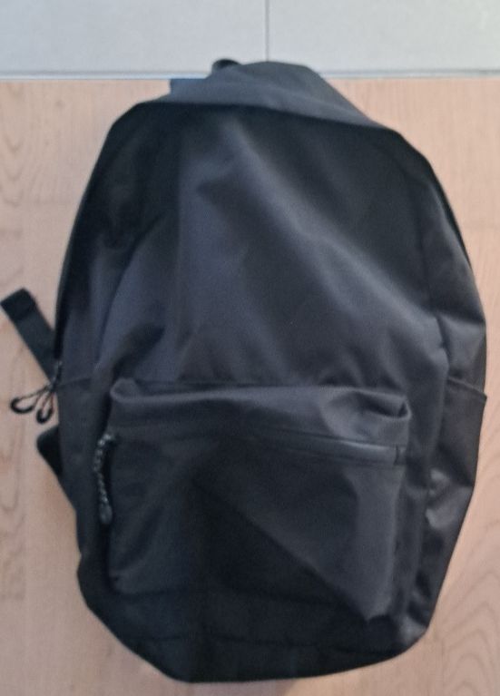 Zaini: Sac à dos noir usage quotidien – Nuovo (secondo la descrizione) da Hombrechtikon venduto da Atroms47