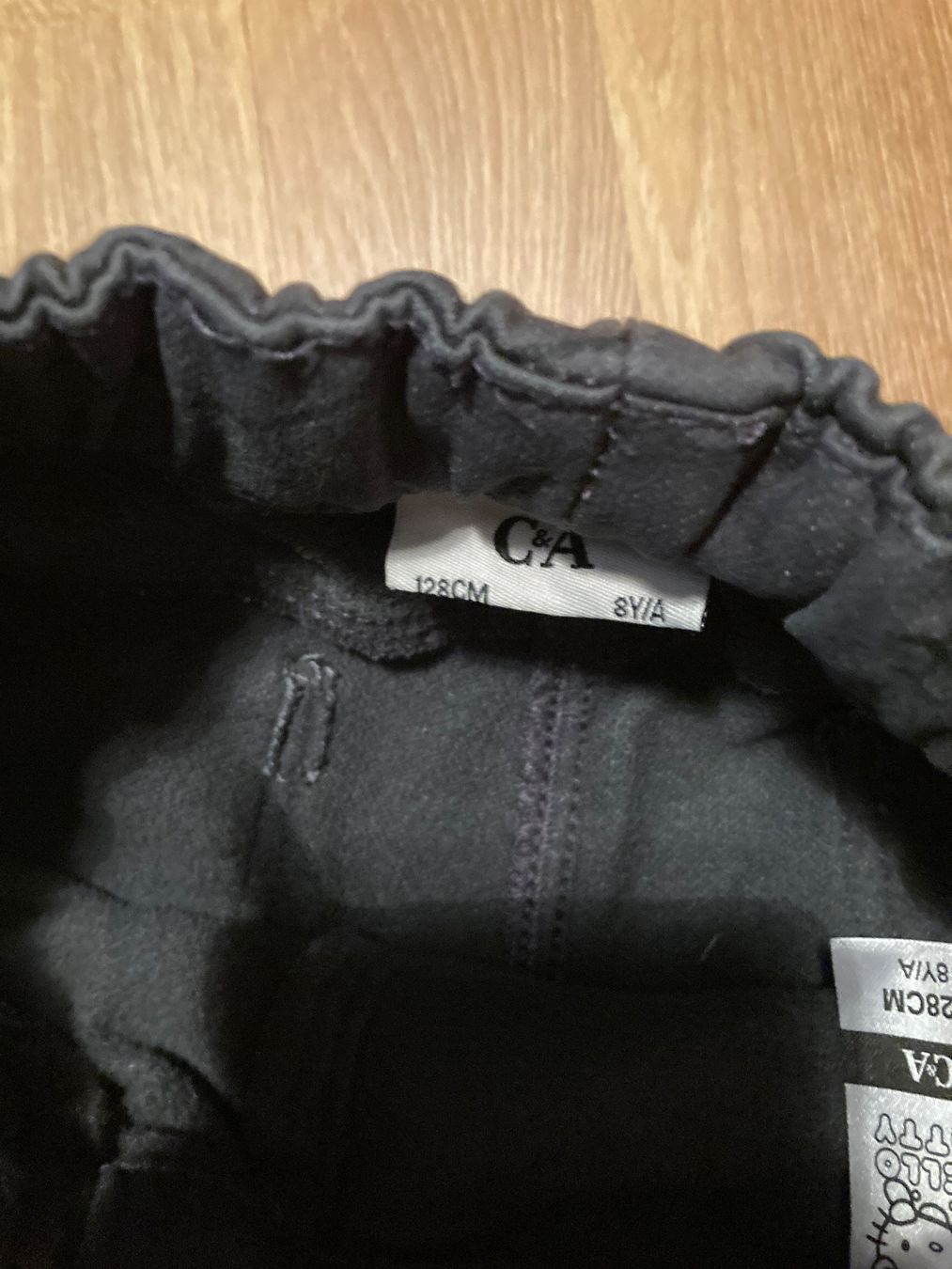 Hosen: Hello Kitty Thermohose Gr. 128 – Gebraucht aus Emmenbrücke von JJ_89 2