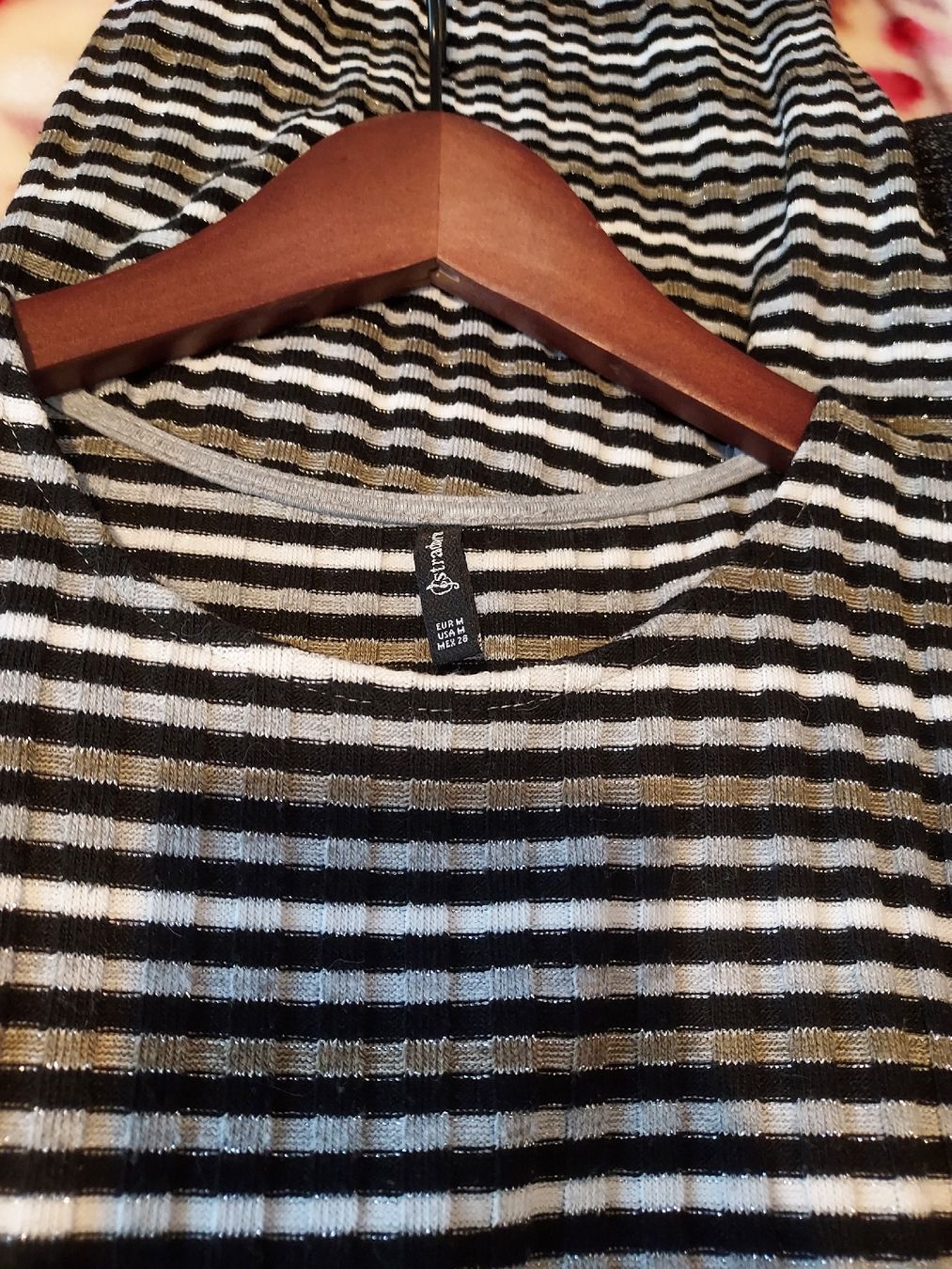 Stradivarius Vestiti: Robe Stradivarius rayée, taille M - Chic et confortable! – Usato da Lausanne venduto da Kitty_Friperie