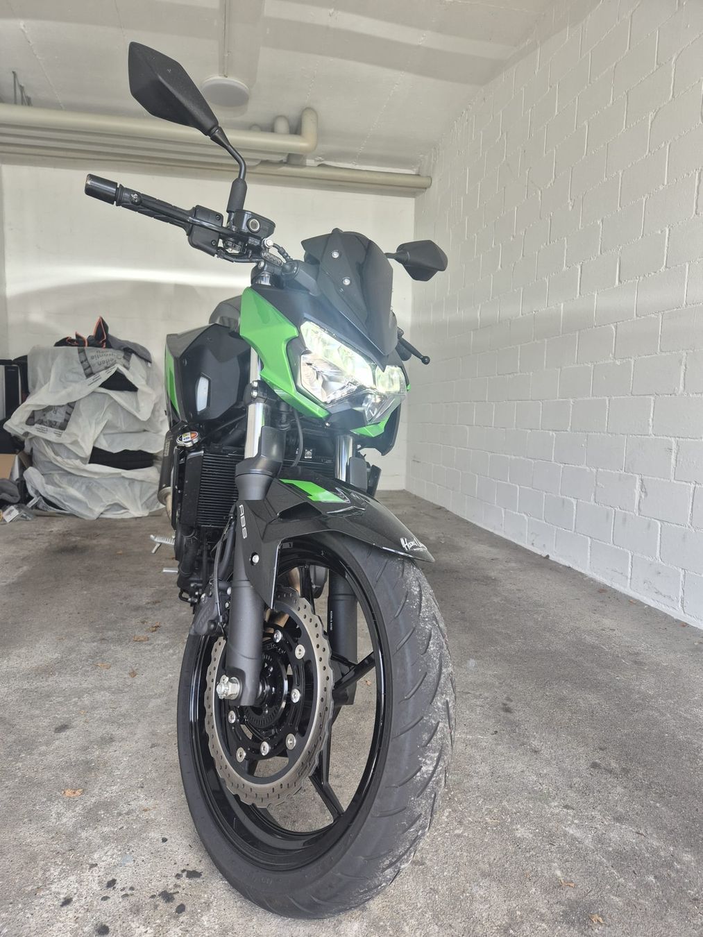 Kawasaki Strasse: Kawasaki Z400, JG 2023! – Neu (gemäss Beschreibung) aus Wolhusen von fel_7pxg 8