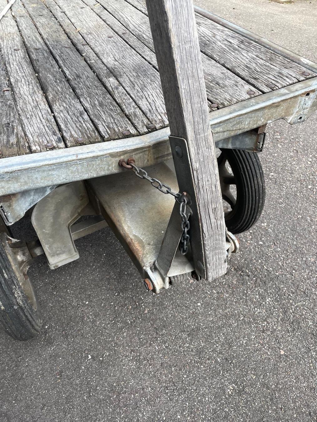 Schubkarren: Postwagen – Gebraucht aus Sissach von Sunil03 3