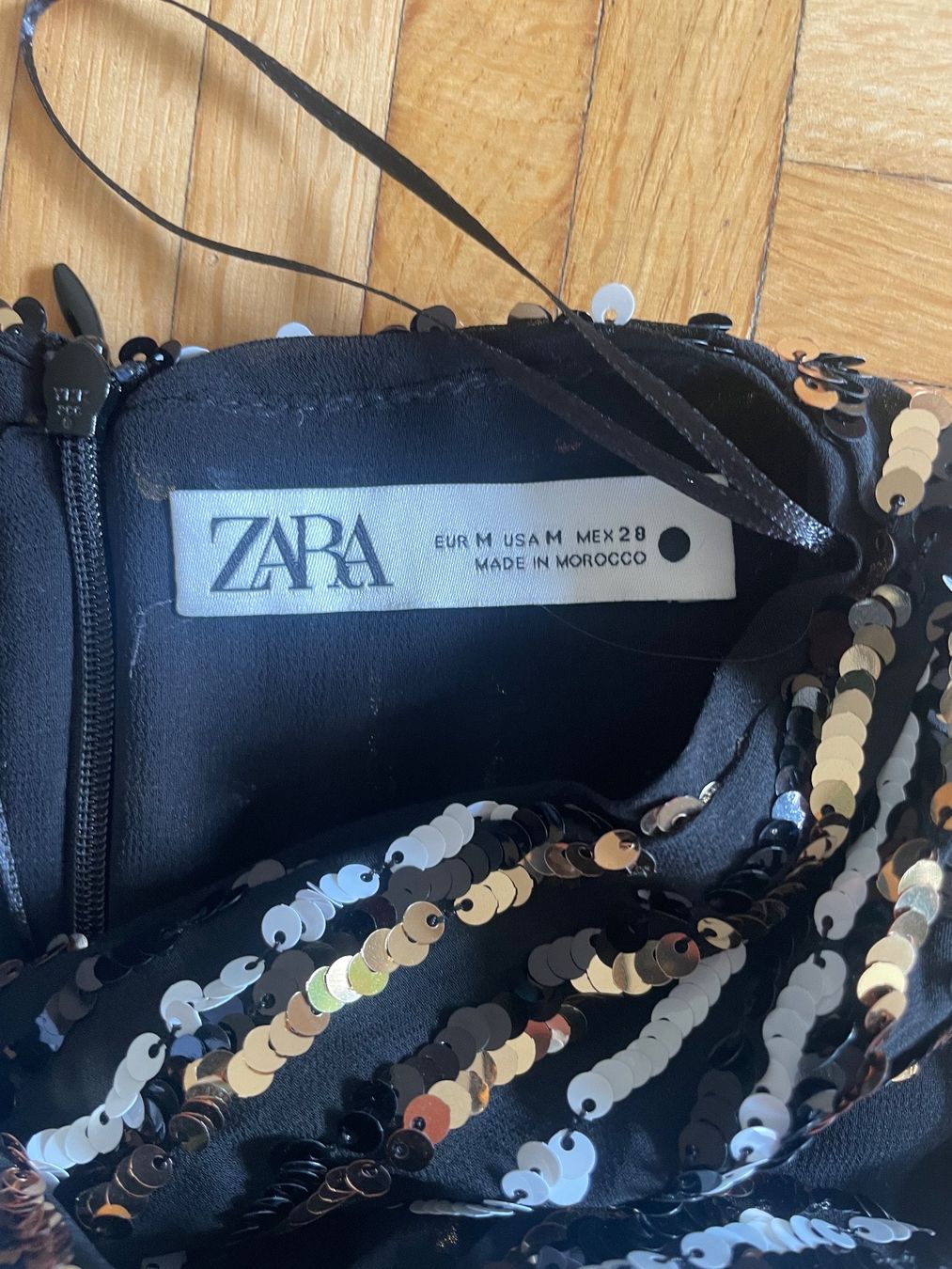 Zara Kleider: Zara Paillettenkleid Grösse M – Gebraucht aus Zürich von Miush999 1