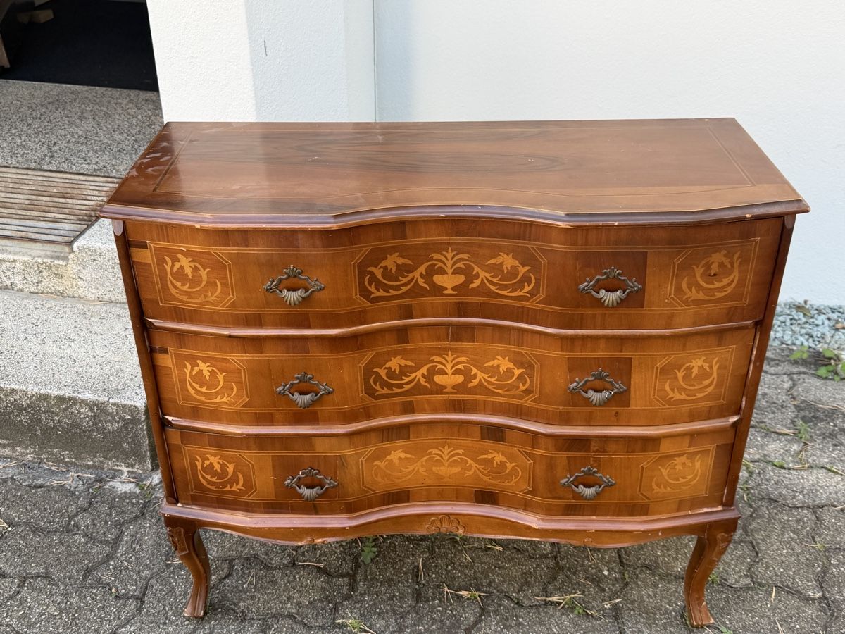Commodes: Kommode mit Intarsien neuwertig – D'occasion à Frenkendorf par Marwan18 1